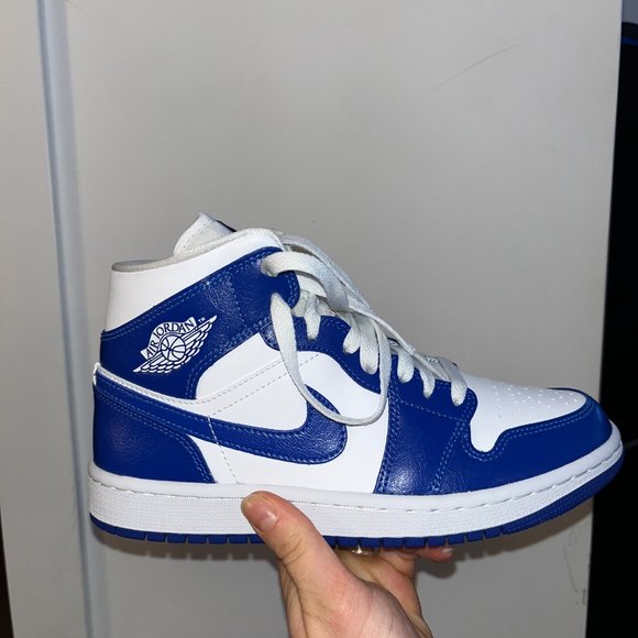 Nike Jordan Mids Blue & White Women's 6.5 - Picture 5 of 7
